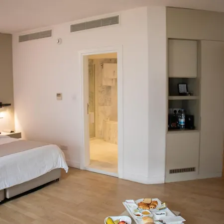 The Classic - Handwritten Collection 4* Lefkoşa