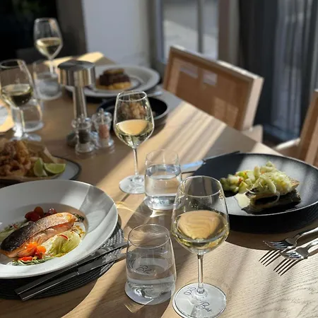 The Classic - Handwritten Collection 4* Nicosia