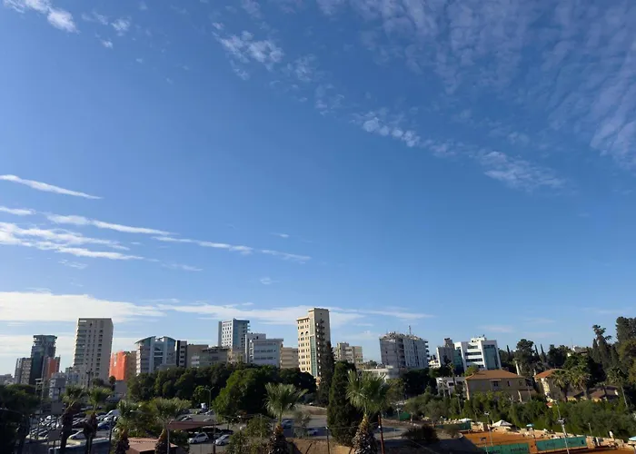 The Classic - Handwritten Collection 4* Нікосія